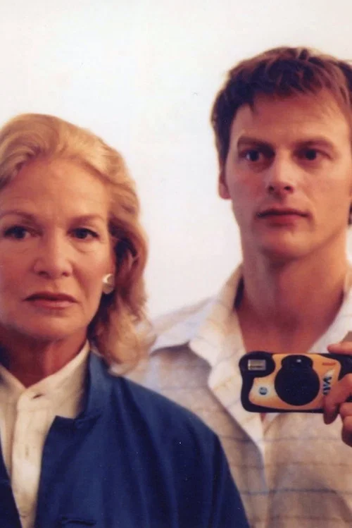 Photo de famille official trailer poster