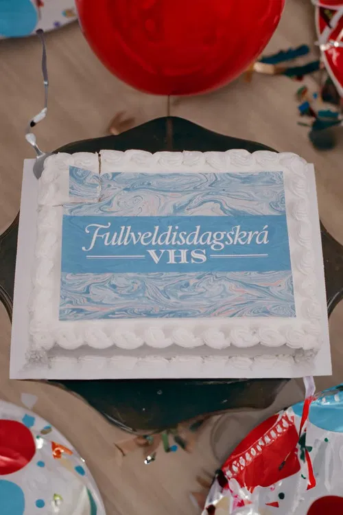 Fullveldisdagskrá VHS official trailer poster