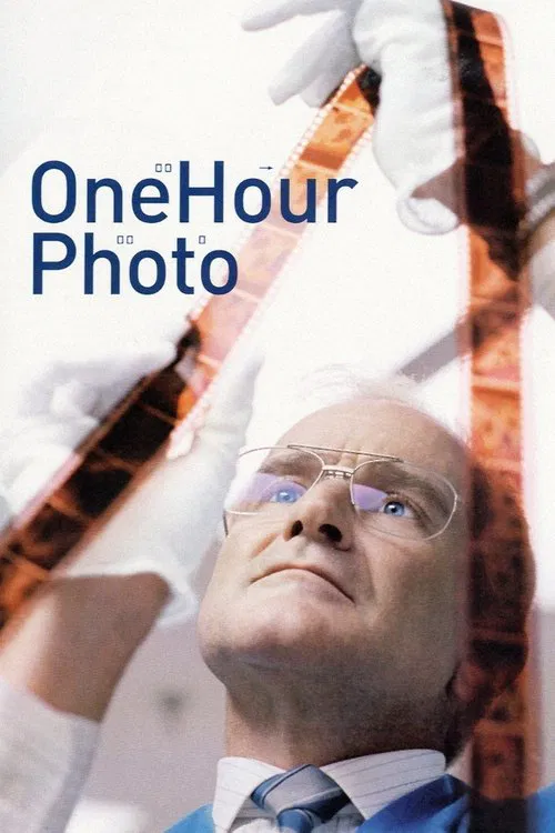 One Hour Photo official trailer poster